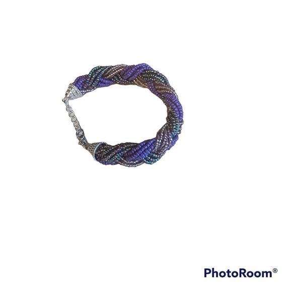 Handmade Beaded Bracelet.    - Picture 2 of 4